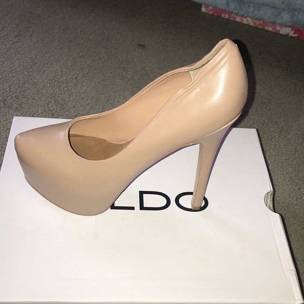 Pageant shoes nude pumps